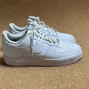 Nike White Low-Top Leather Sneakers Air Force 1
